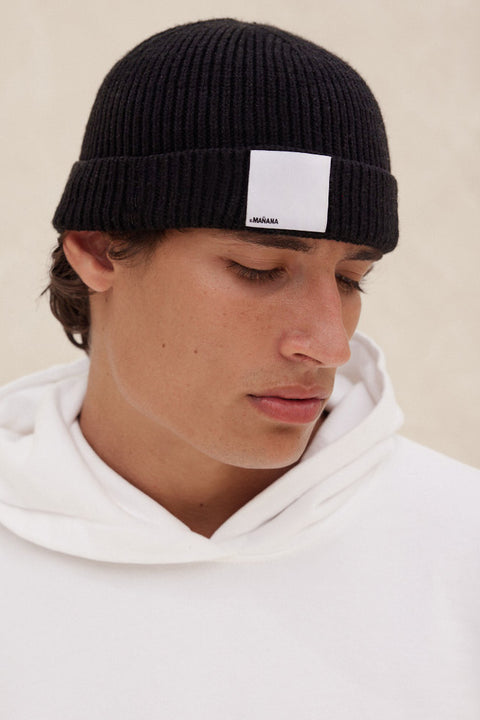 Black BESTIES FISHERMAN Beanie